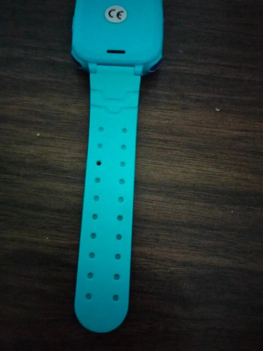 Kids SmartWatch with 16 different games silent mode SIM card insert - Image 3