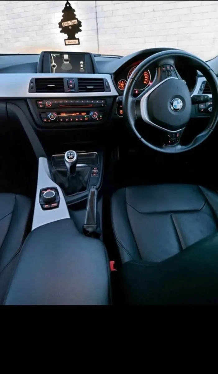 BMW 3 Series - Image 4