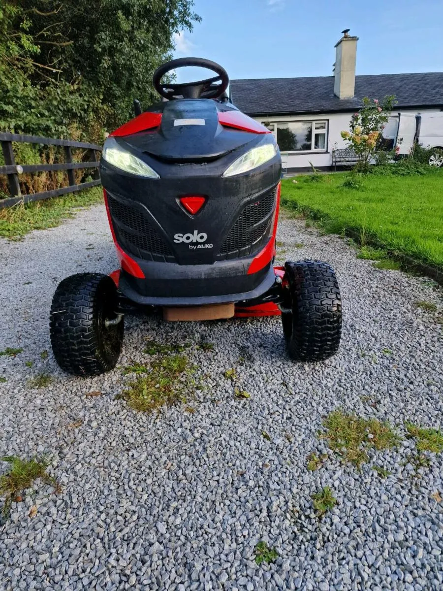 Ride on mower - Image 1