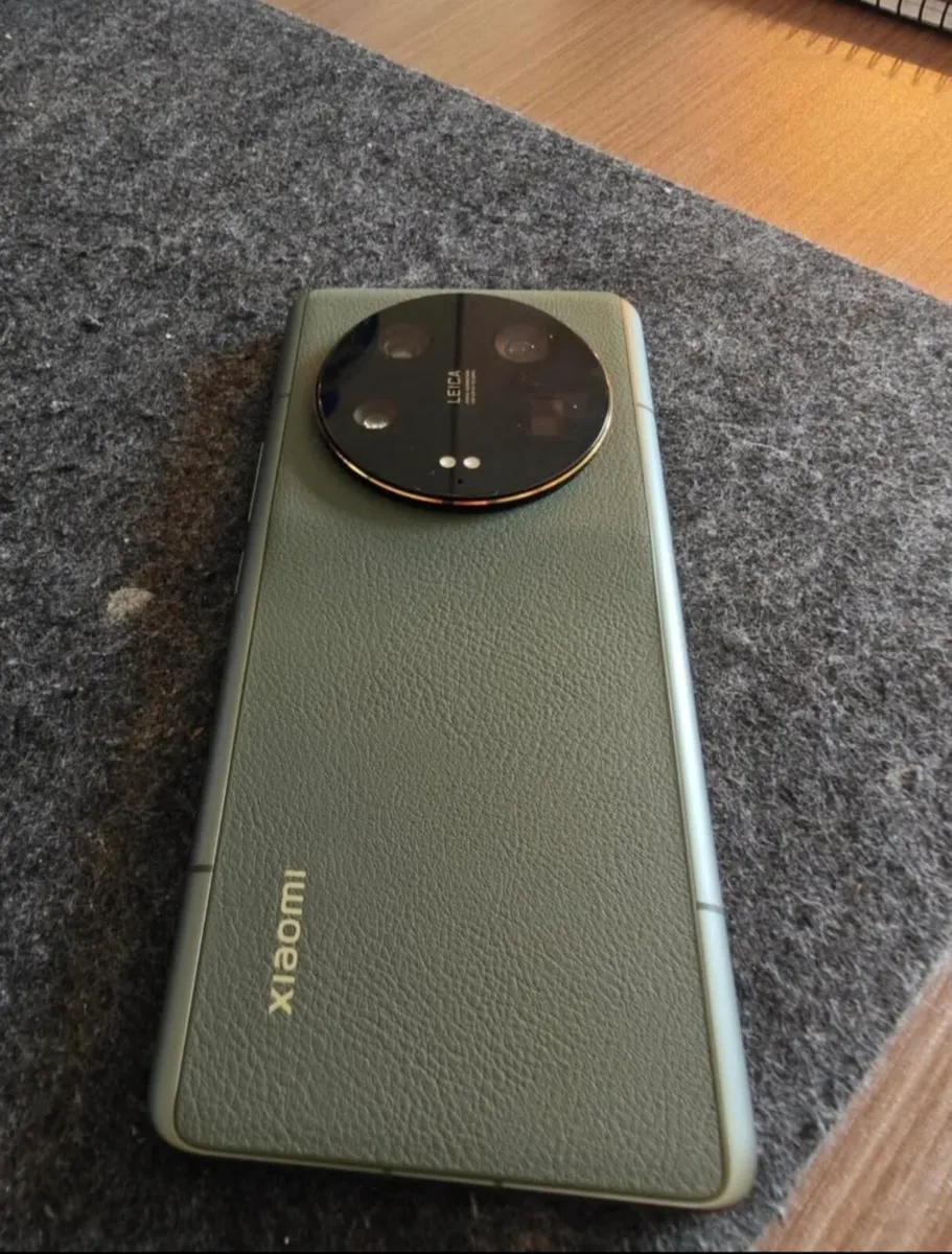 Xiaomi 13 Ultra 256GB – Olive Green – €300 - Image 1
