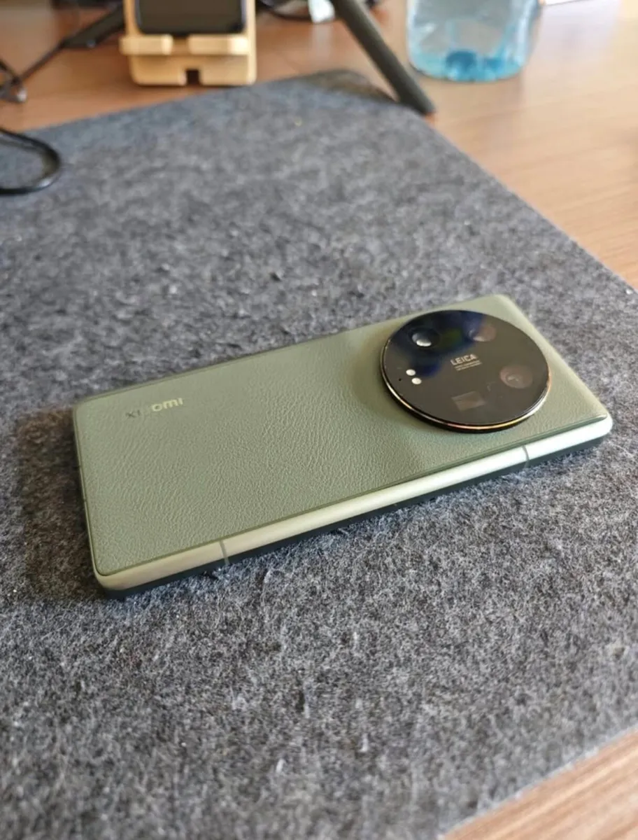 Xiaomi 13 Ultra 256GB – Olive Green – €300 - Image 2