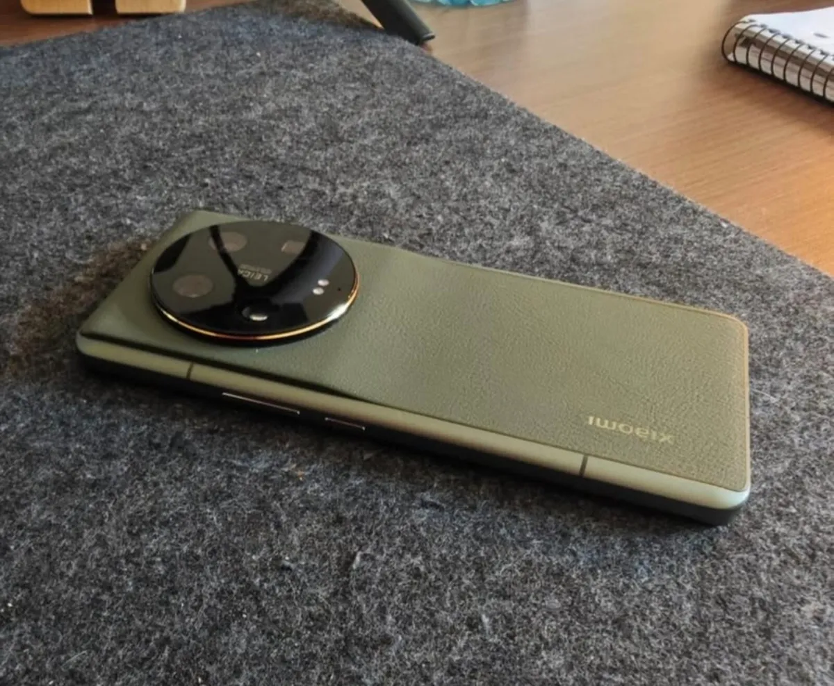 Xiaomi 13 Ultra 256GB – Olive Green – €300 - Image 3