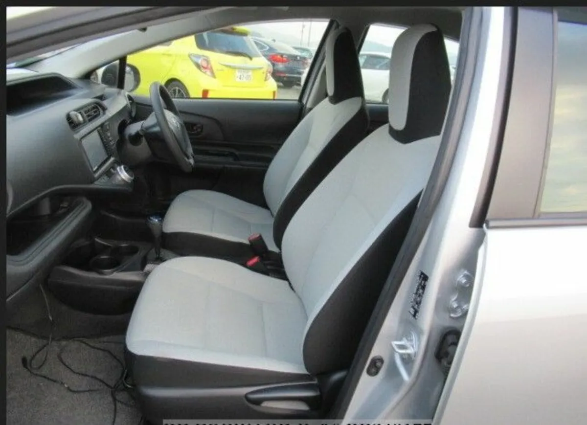 Toyota Aqua 2016 - Image 3