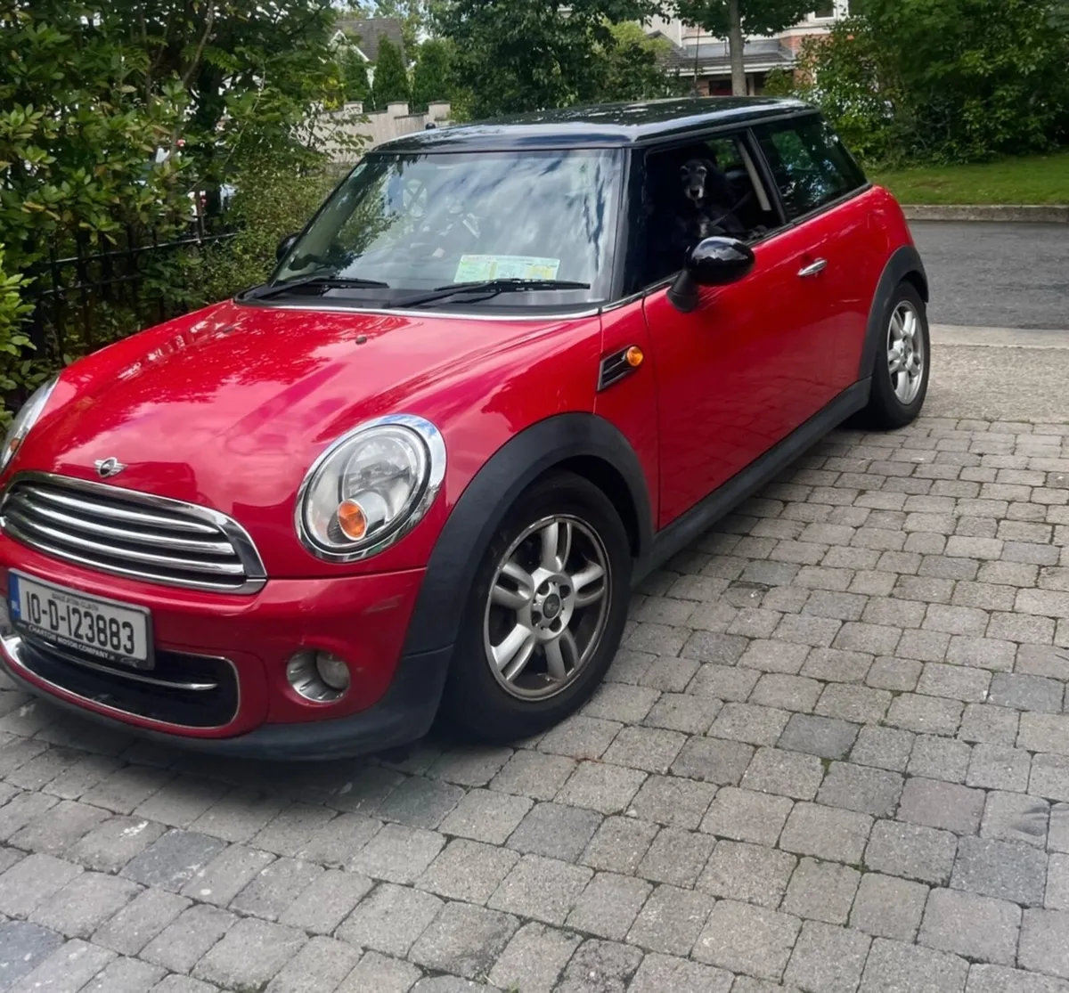 Mini Cooper 2010 - Image 1