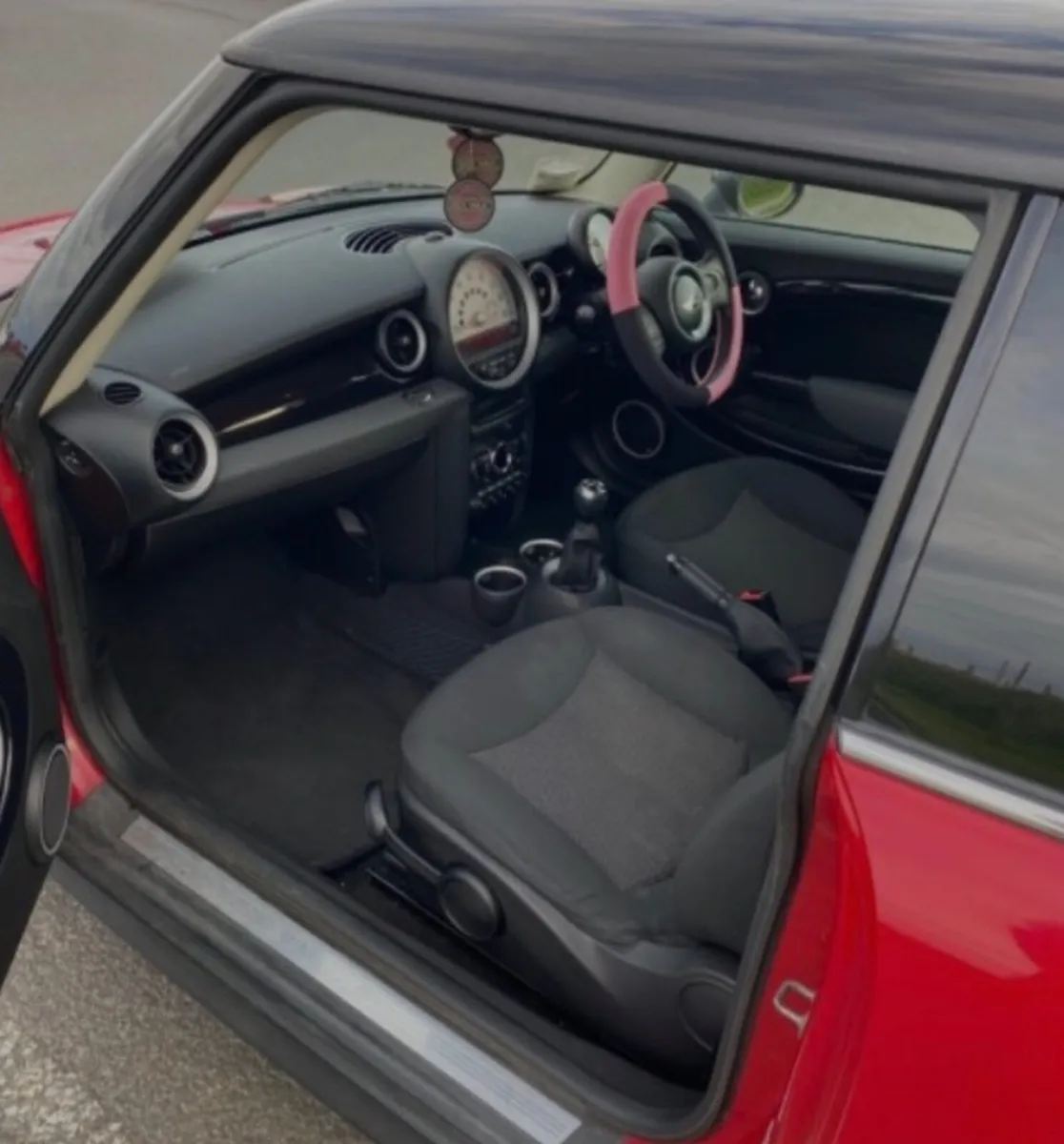 Mini Cooper 2010 - Image 3