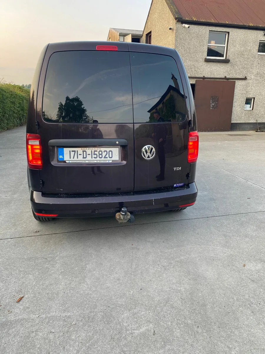 VW Caddy Van - Image 3