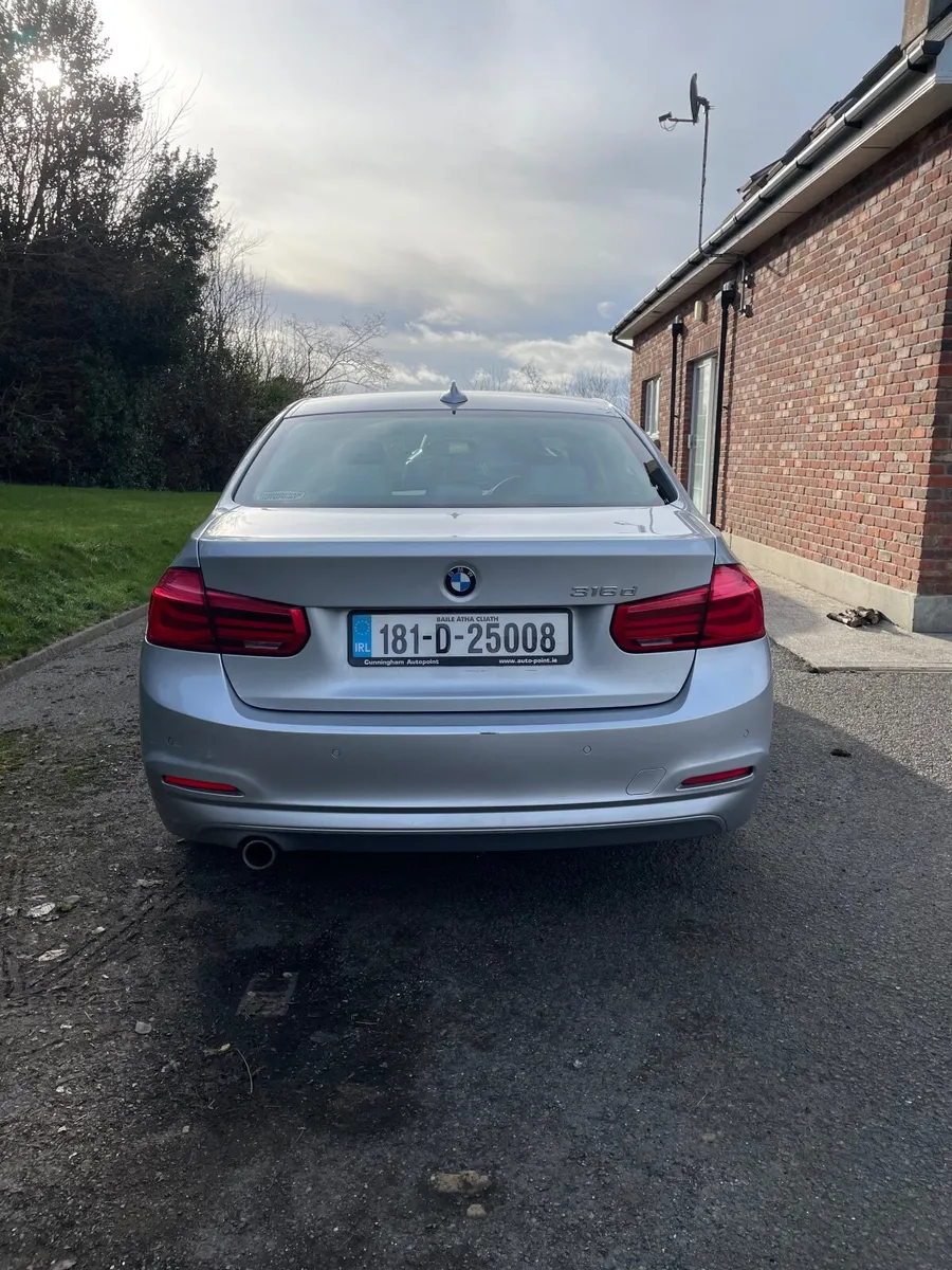 BMW 3-Series 2018 - Image 3