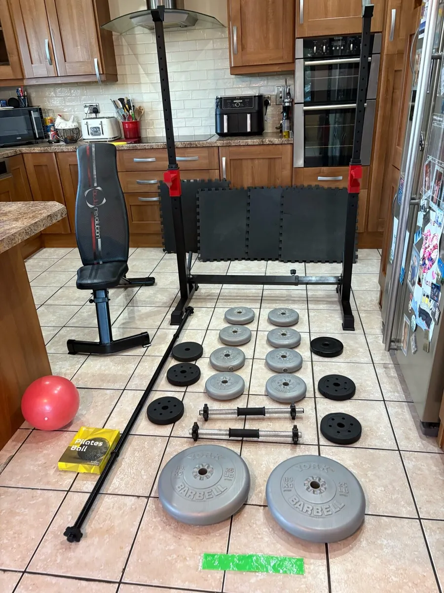 ALL IN 1 GYM SET, SQUAT RACK, BENCH, WEIGHTS, BARS - Image 1
