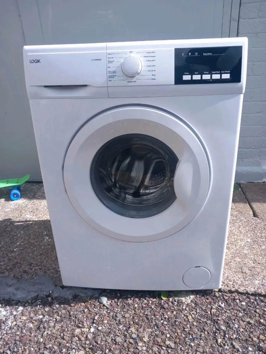 Washing machine - Image 1