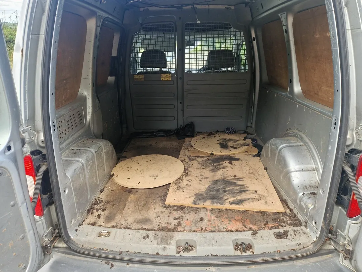 Volkswagen Caddy 2008 - Image 4