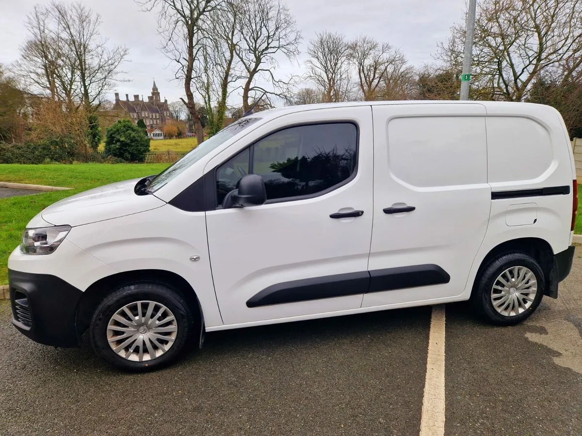 FOR SALE: 202D Opel Combo - Excellent Condition - Image 2