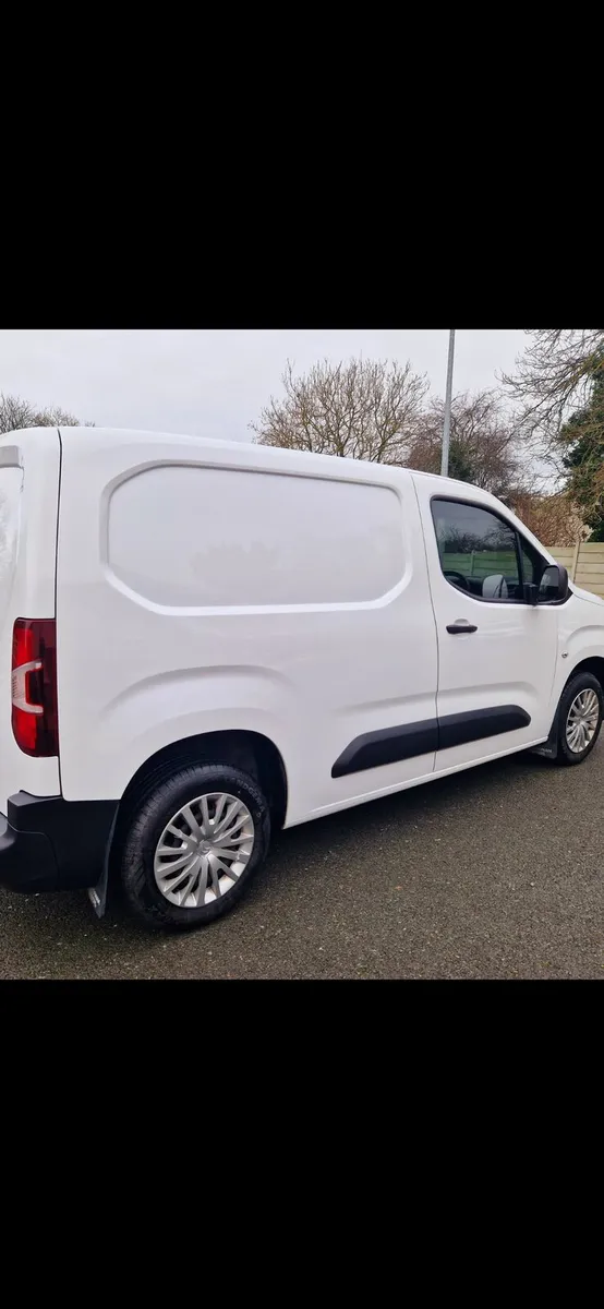FOR SALE: 202D Opel Combo - Excellent Condition - Image 3