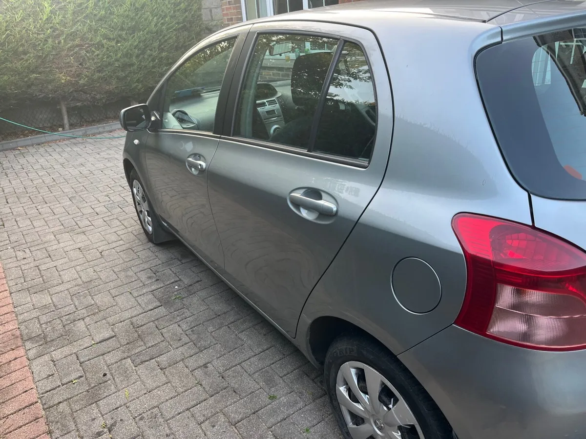 Toyota Yaris 2008 - Image 4