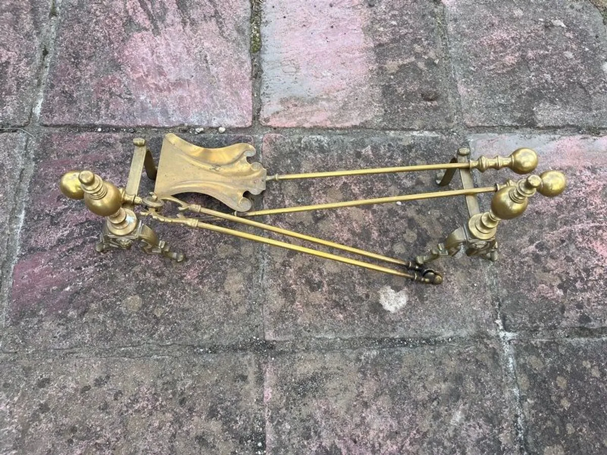 fire irons - Image 1