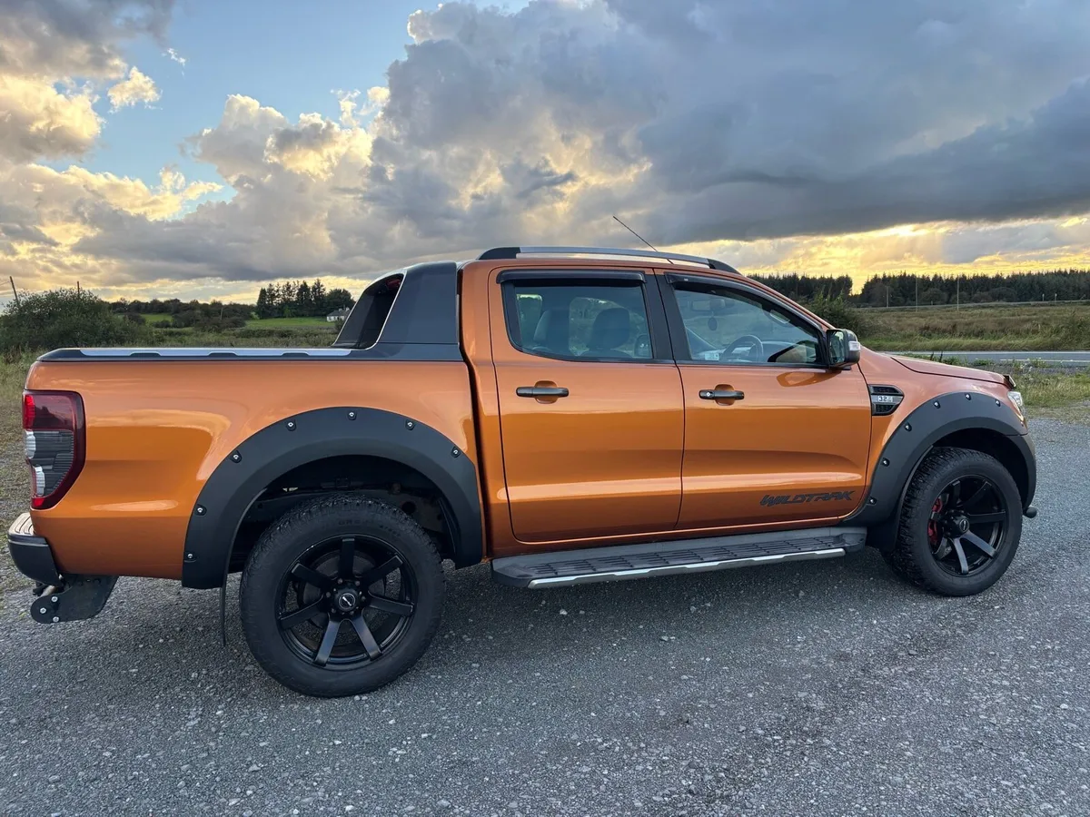 FORD WILDTRACK - Image 2
