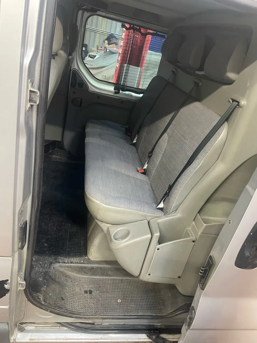 Renault trafic crew cab - Image 4
