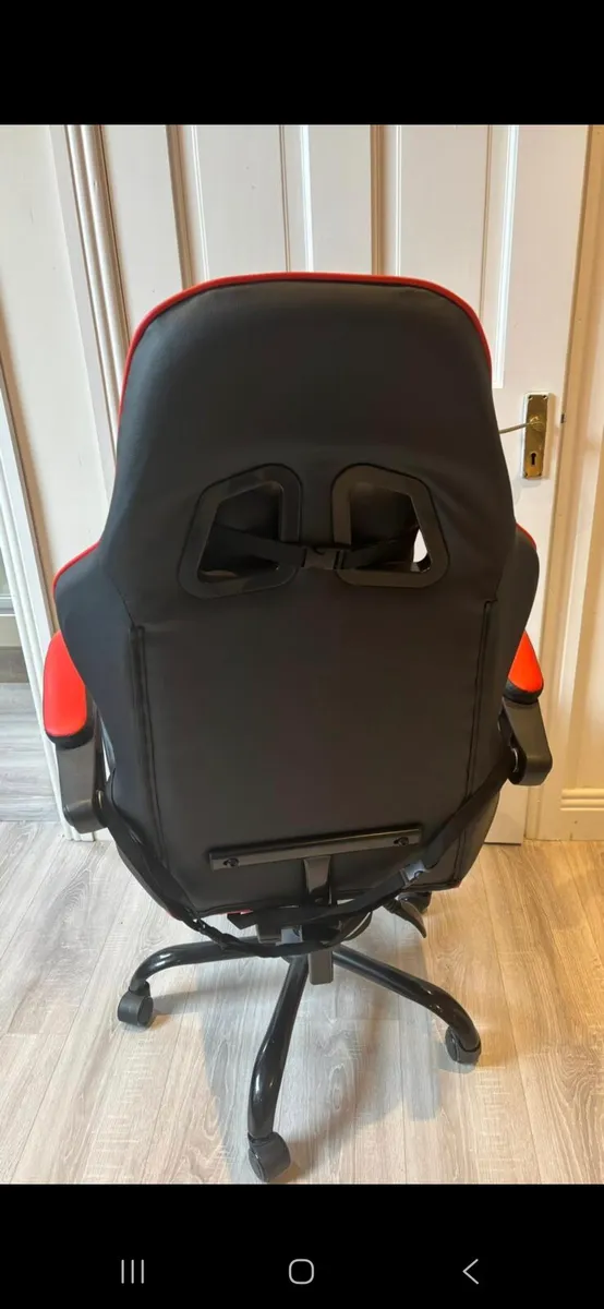 Gaming Chair - Image 1