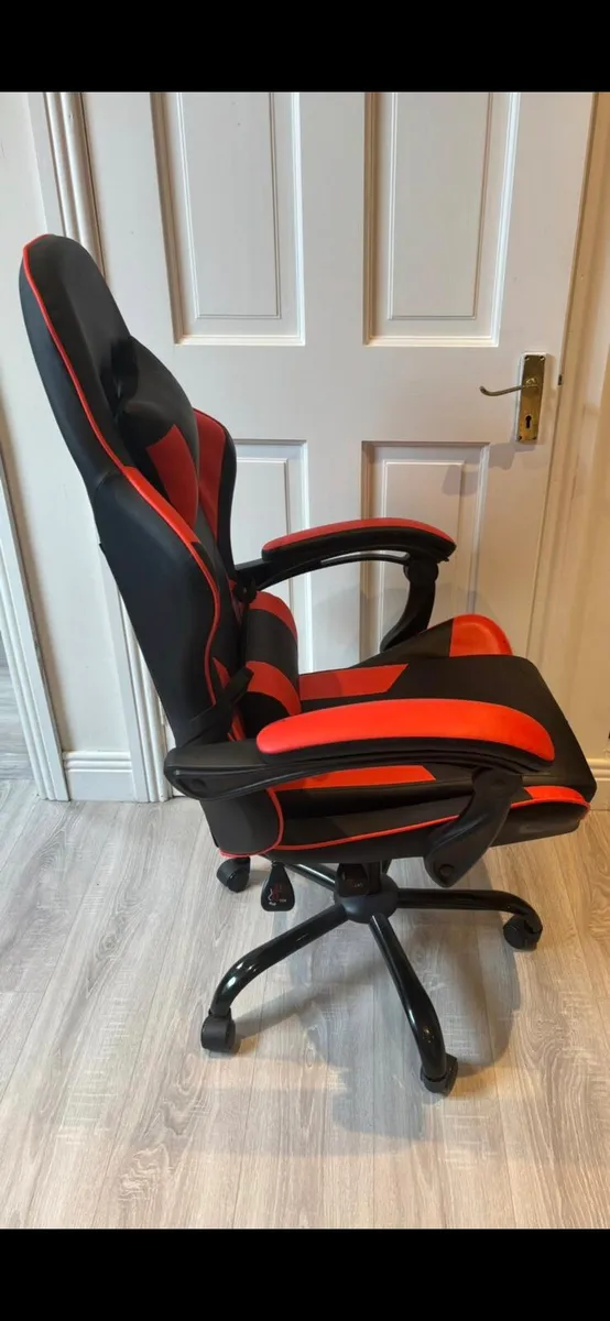 Gaming Chair - Image 2
