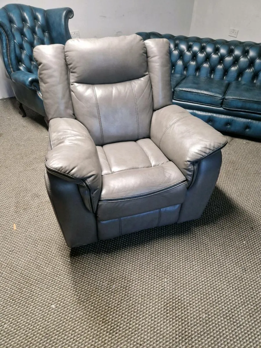 Armchair - Image 1