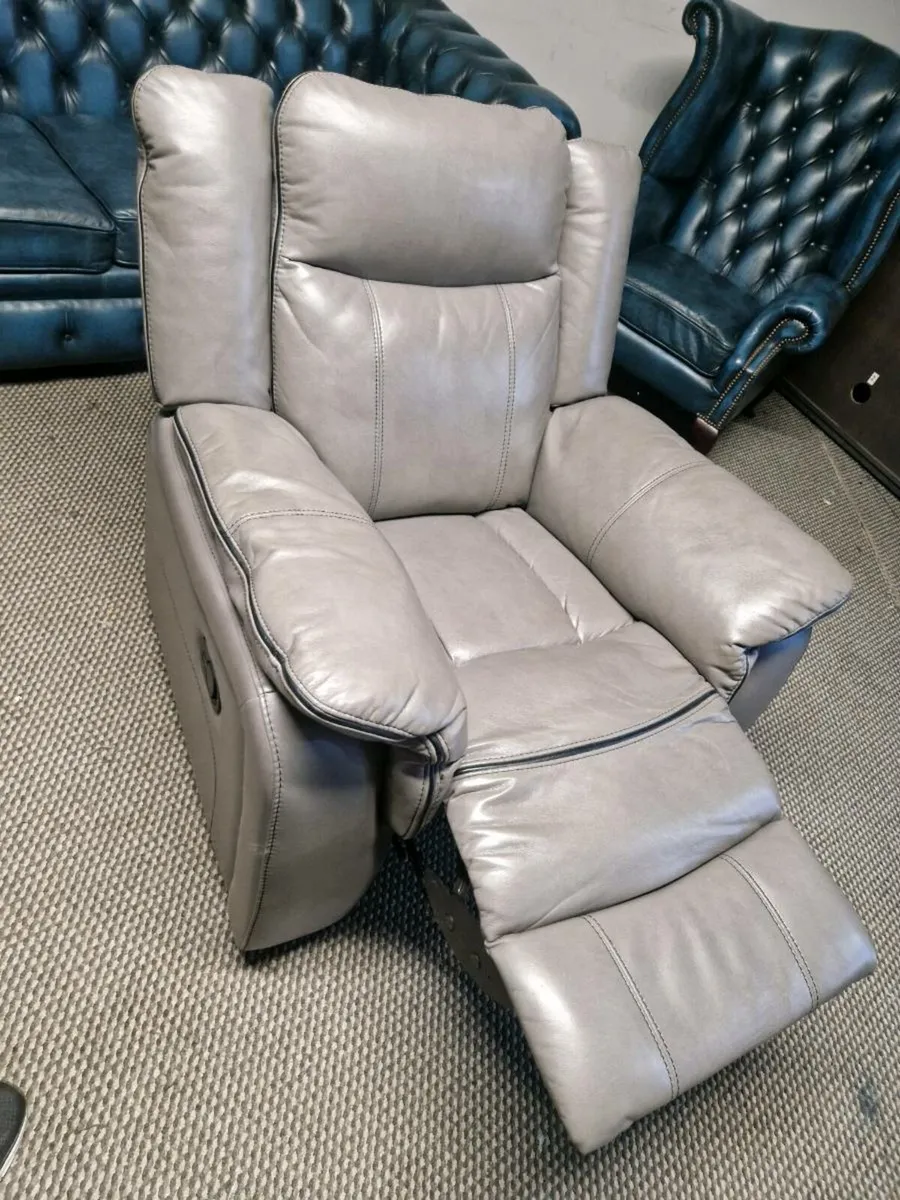 Armchair - Image 4