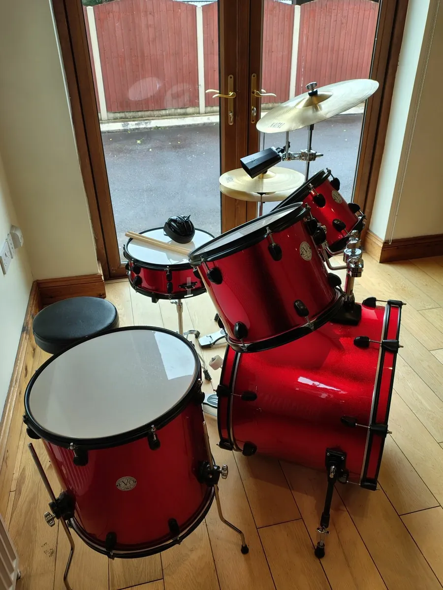 Complete Drum Kit + Extras - Image 4