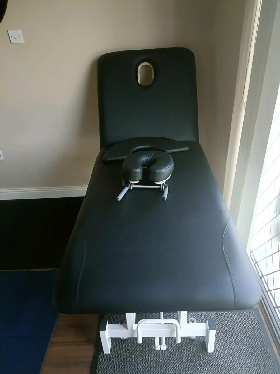 Electric therapy table - Image 3