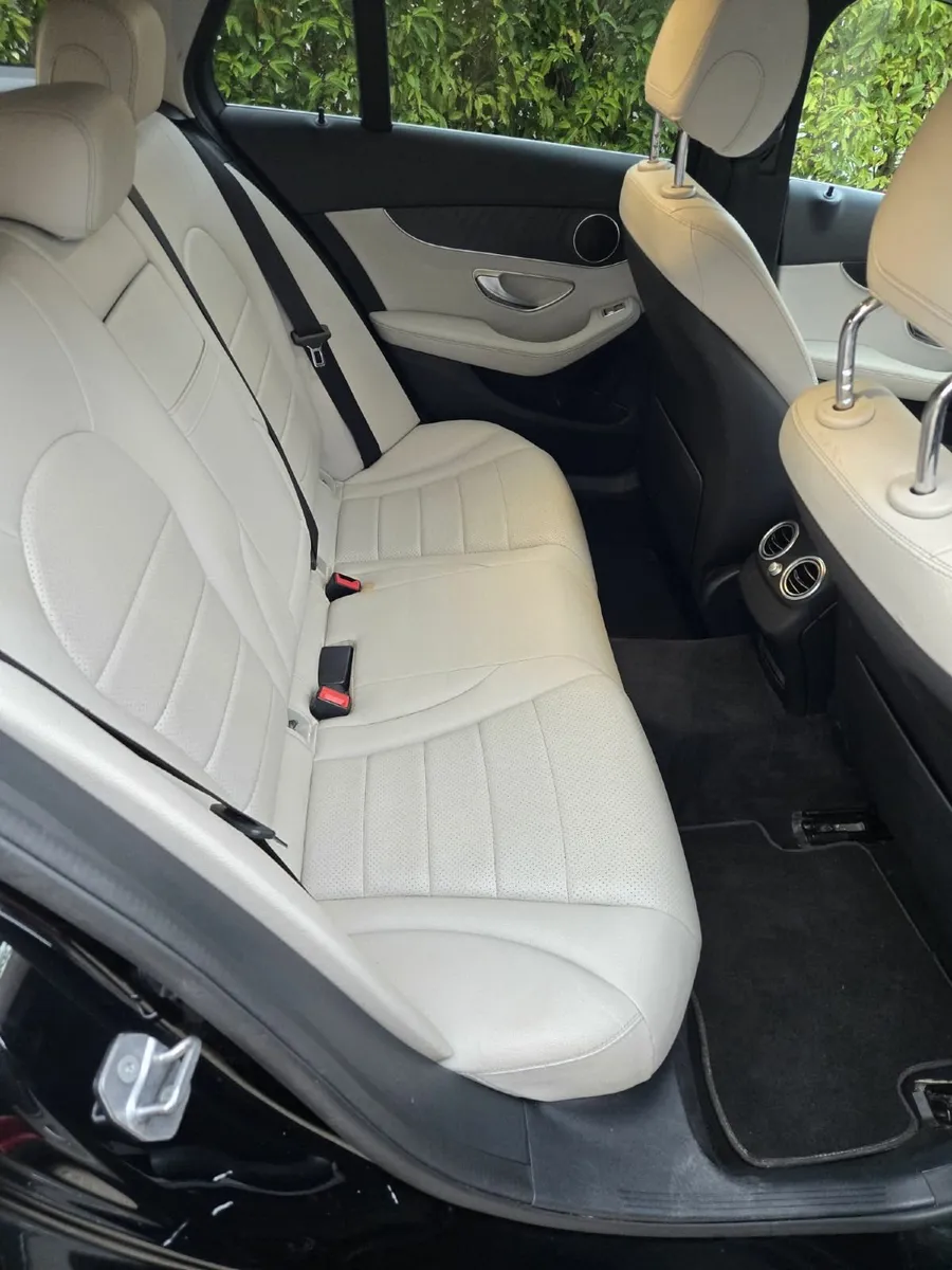 Mercedes-Benz C-Class 2016 Estate sports model - Image 3