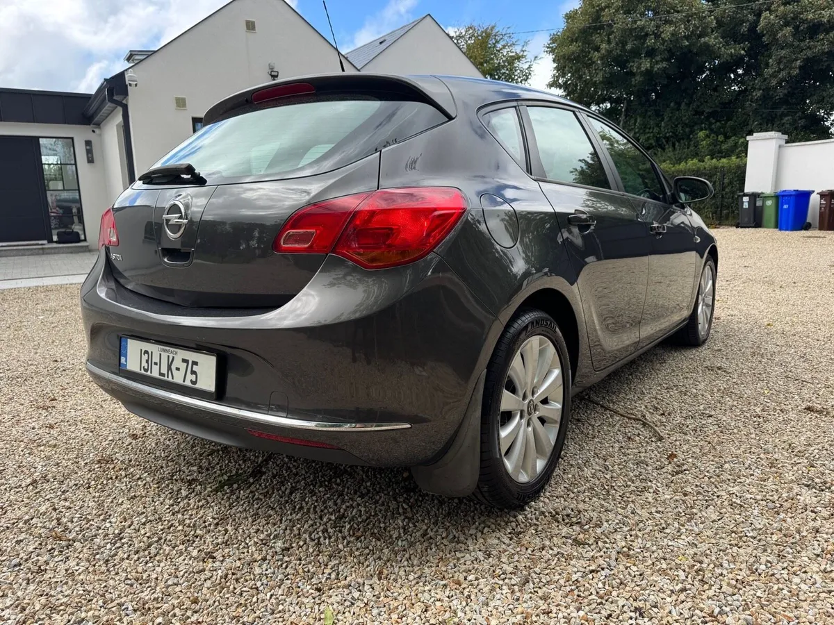 2013 OPEL ASTRA - Image 4