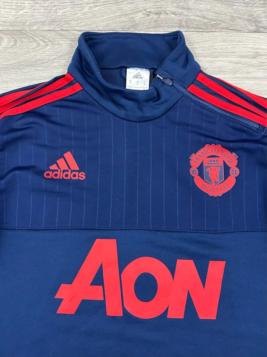 Adidas Manchester United Sweatshirt Mens Medium - Image 3