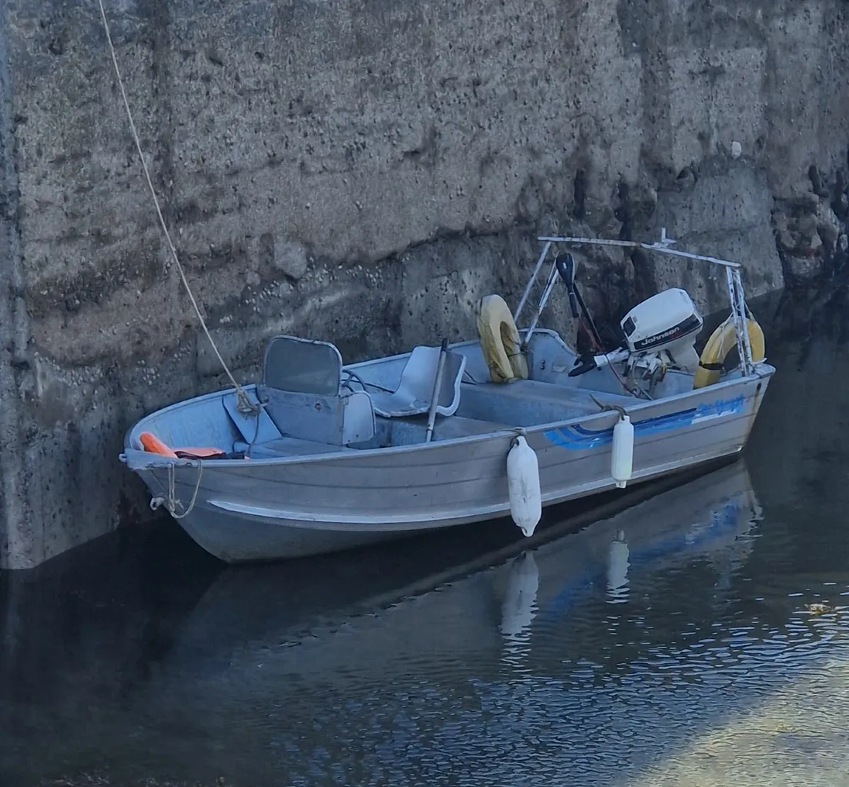 16ft sea nymph,Johnson 15hp 2 stroke,