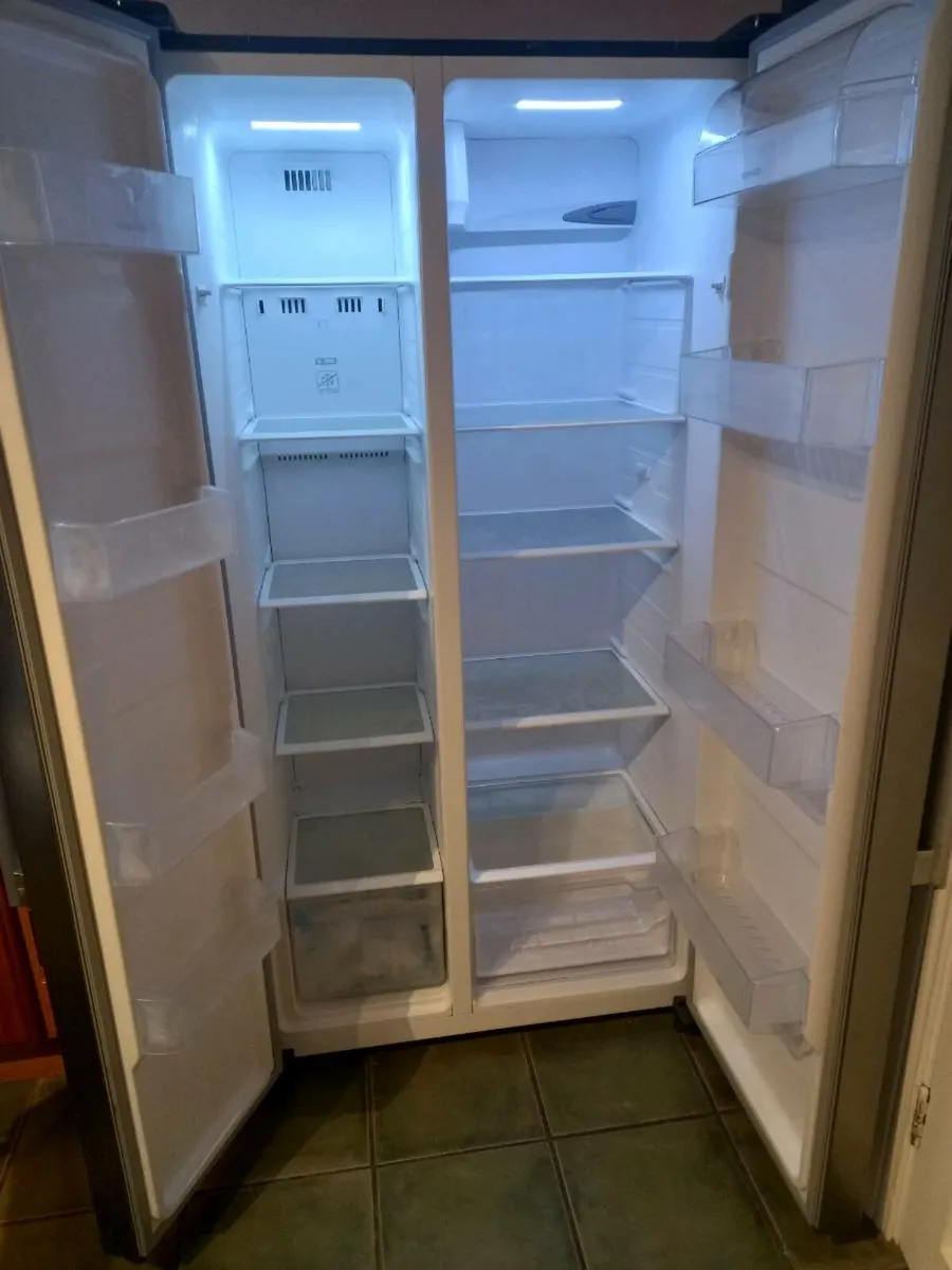 Kenwood American Style Fridge Freezer - Image 3