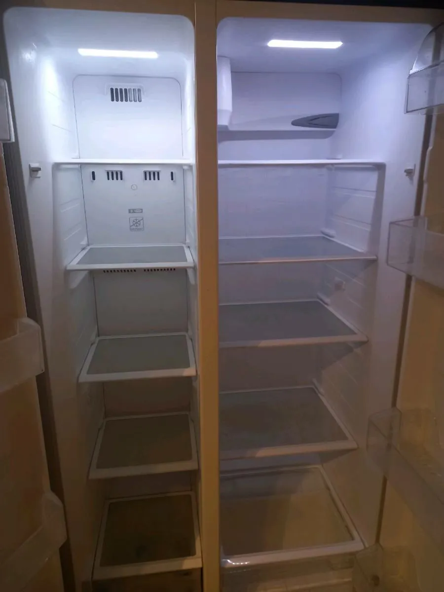 Kenwood American Style Fridge Freezer - Image 4