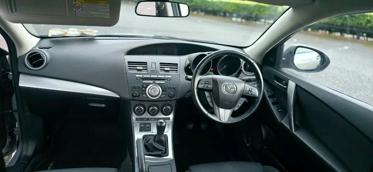 Mazda 3 1.6 takuya - Image 4