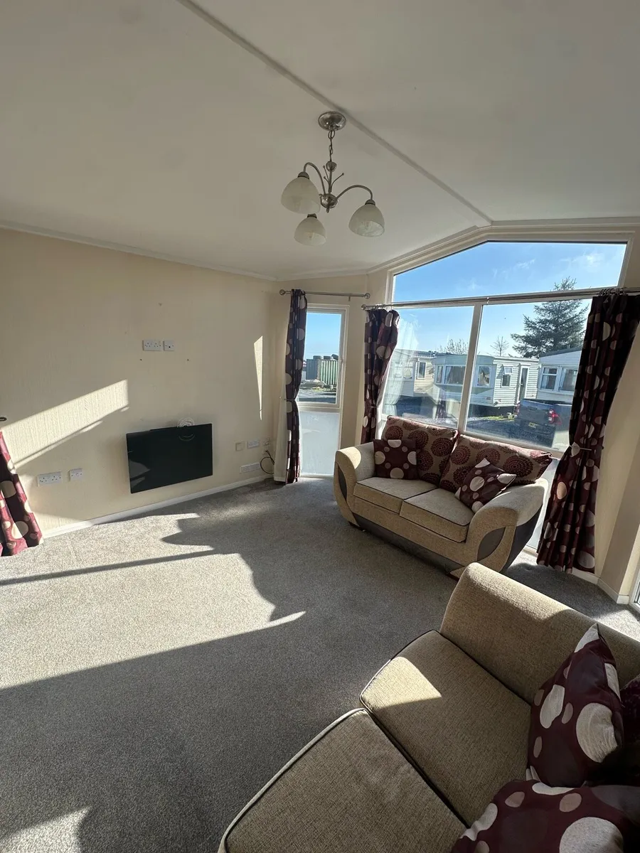 39 x 13.6 / 2 Bed Tingdene Ultimate (Residential) - Image 3