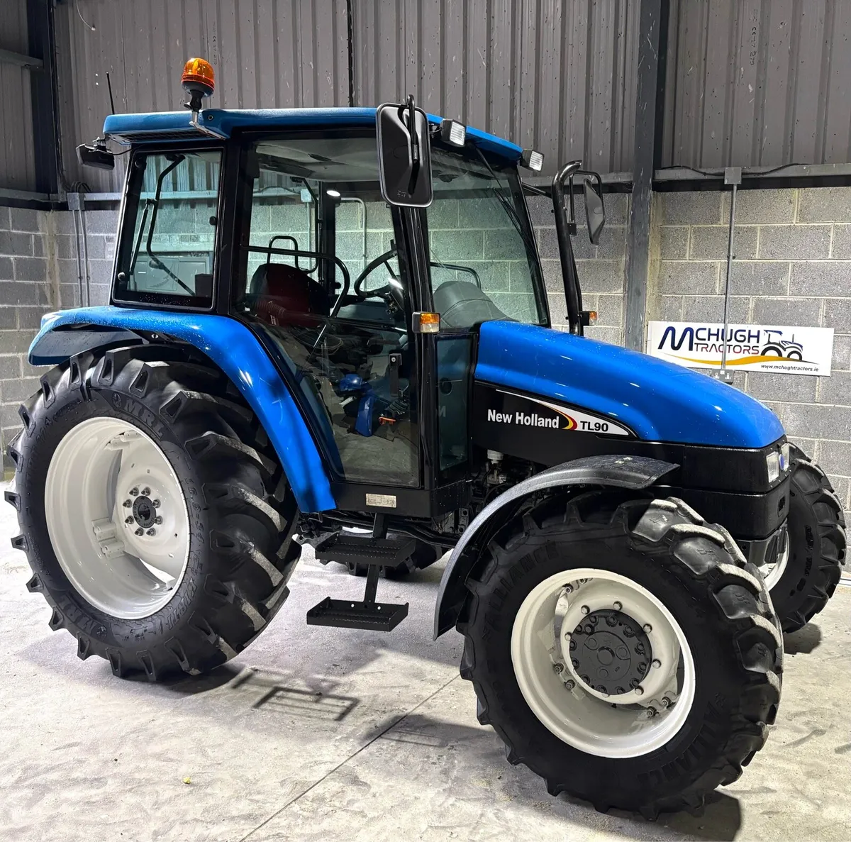 NEW HOLLAND TL90 **Manual Shuttle, no electrics** - Image 3