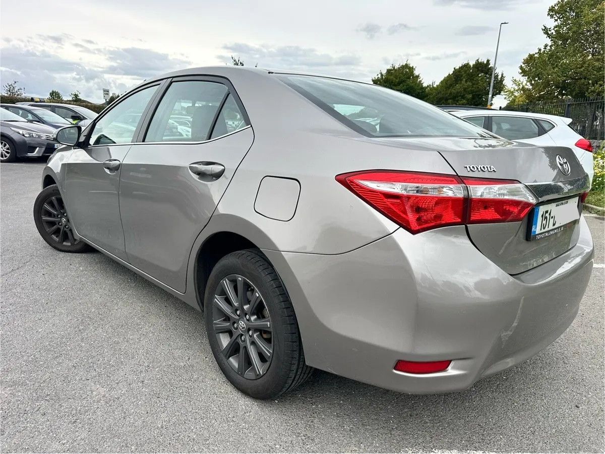 Toyota Corolla 2015 Luna High Spec Low Mileage - Image 3