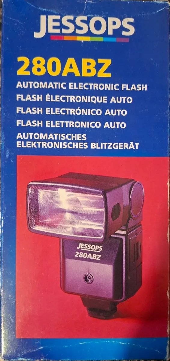 2 Camera Flashes - Image 3