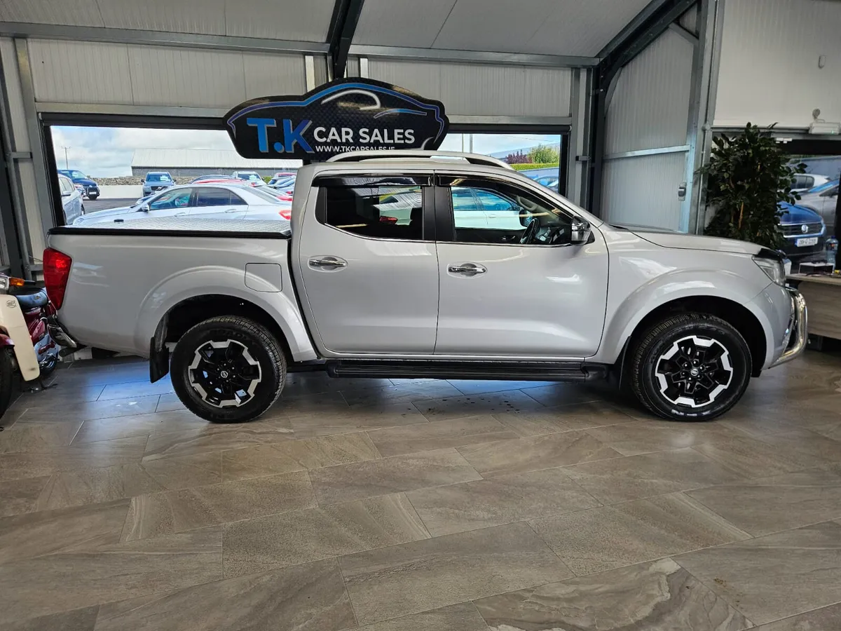 201 NISSAN NAVARA SVE EDITION **VERY LOW MILEAGE** - Image 4