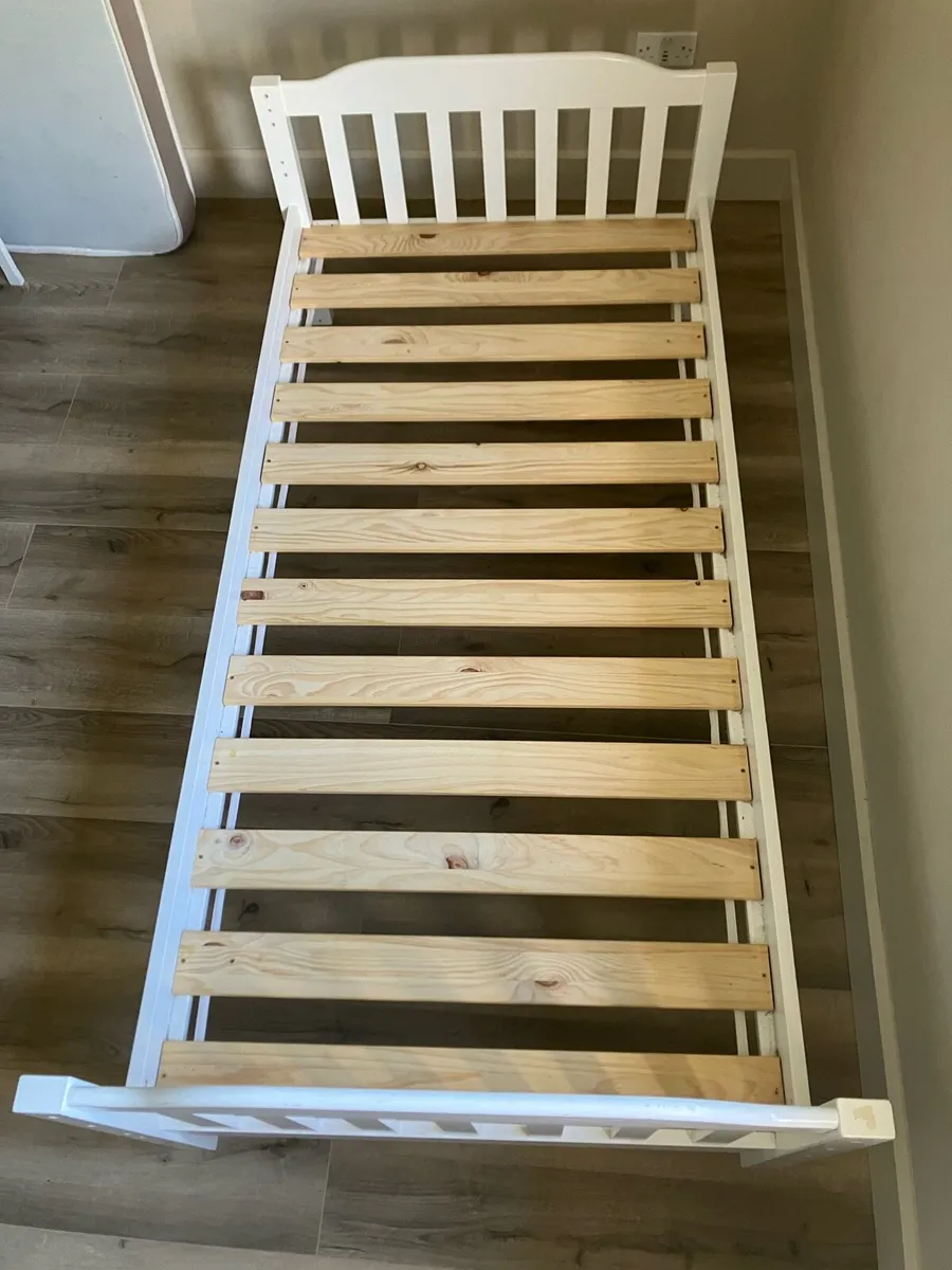 Single Bed with Mattress - Image 4