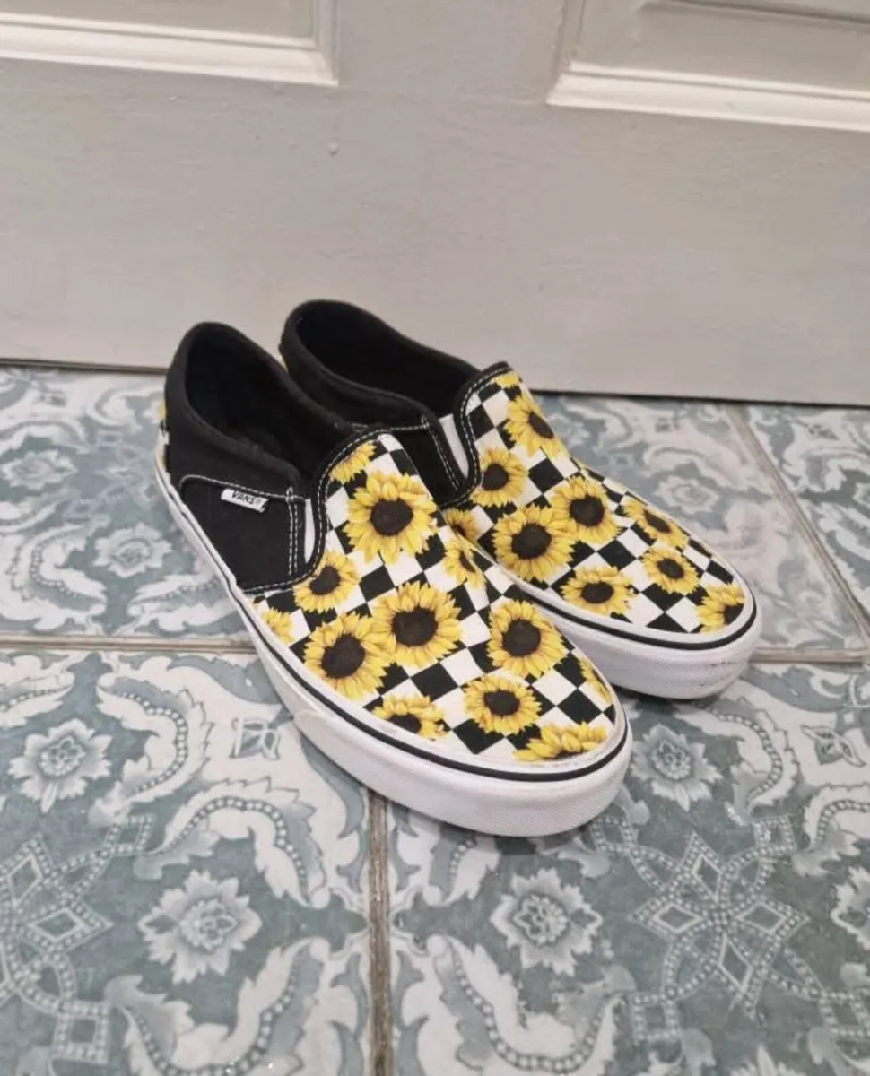 Trainers - Image 1