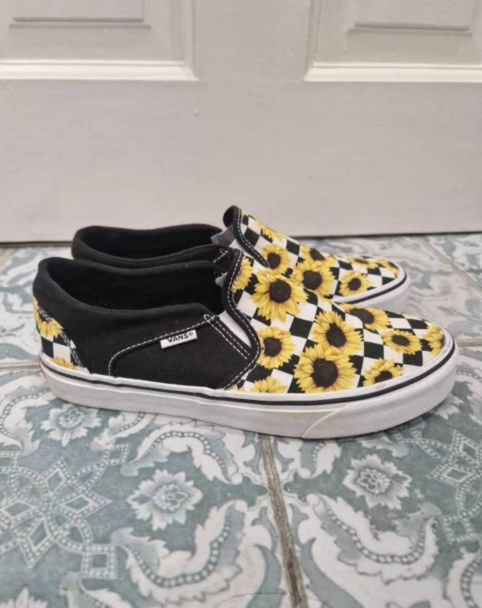 Trainers - Image 3