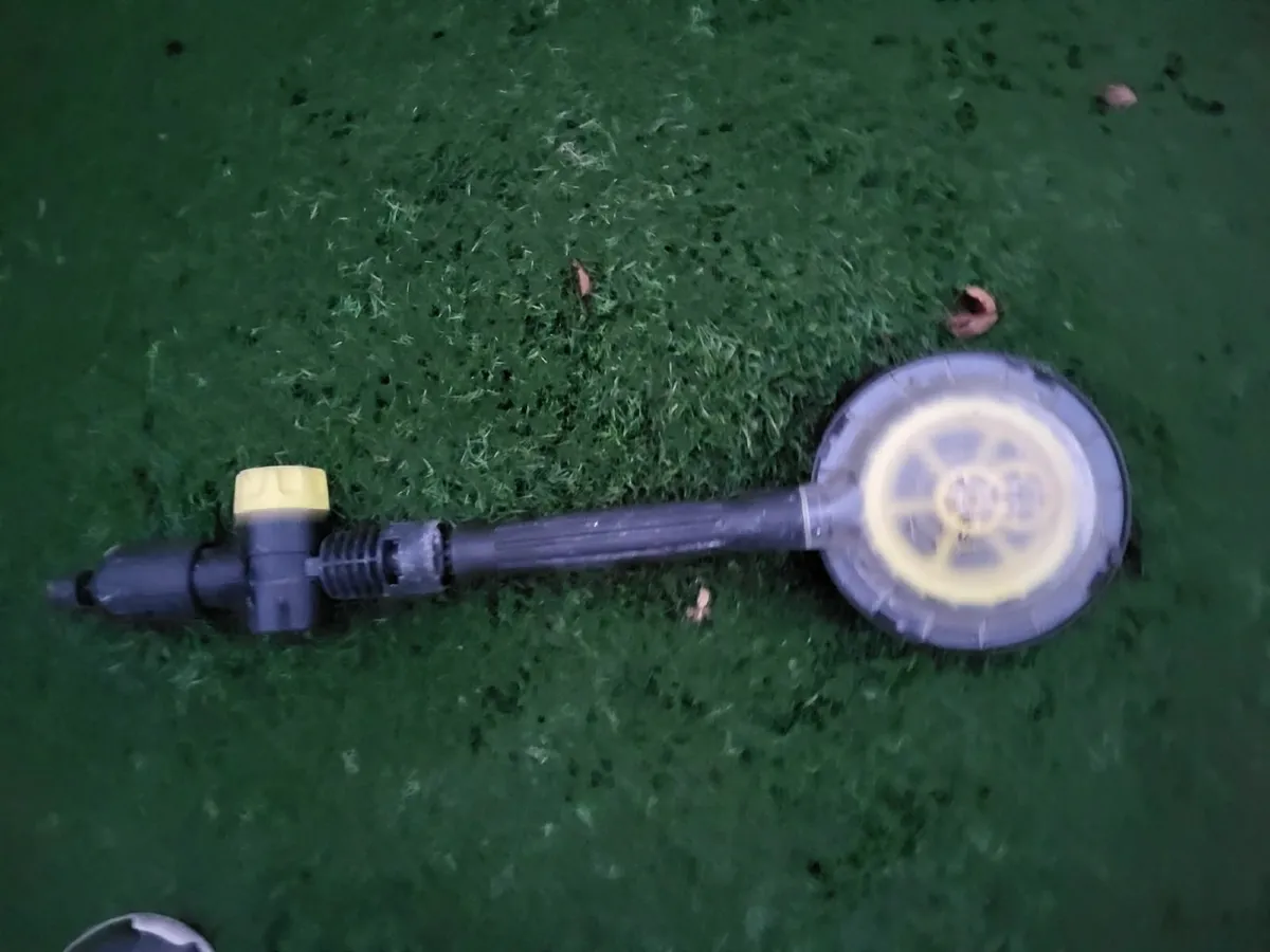 Karcher brush for car washing