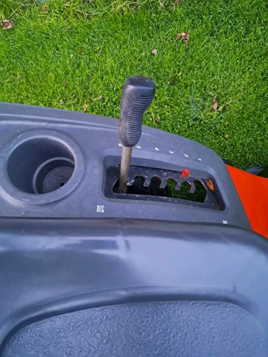 Husqvarna TC142 Tractor Mower - Image 3