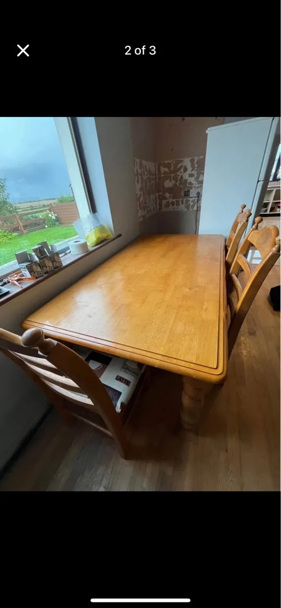 Solid oak table and chairs - Image 2