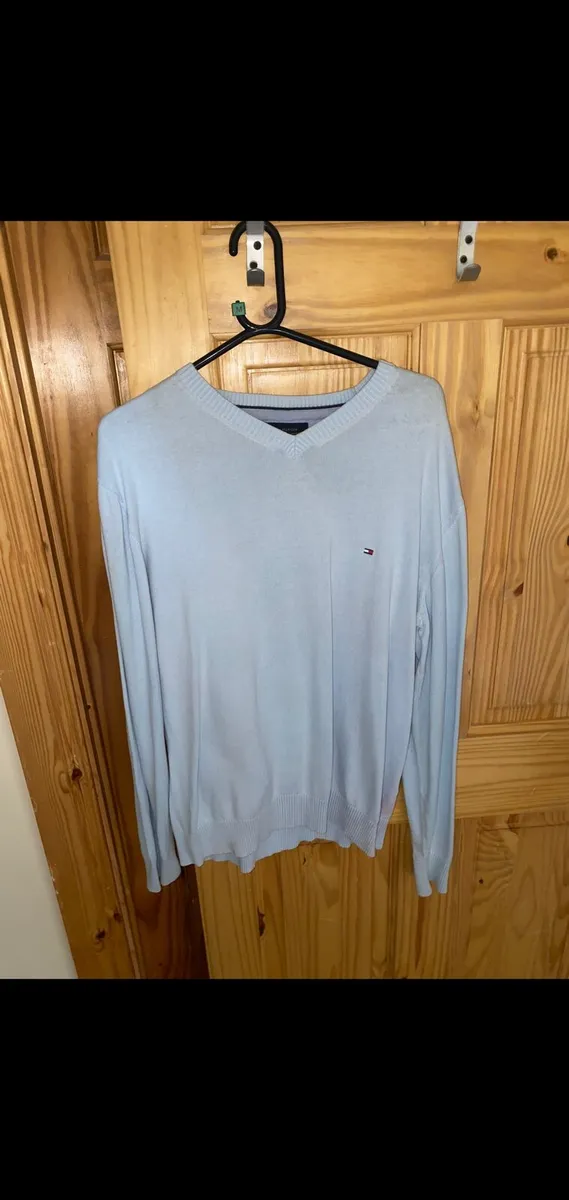 Like new Tommy Hilfiger jumper - Image 1