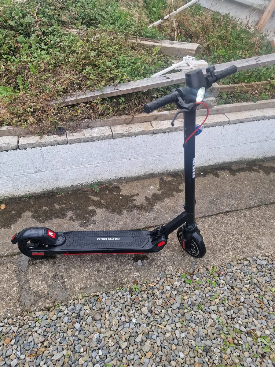 BARGAIN, M5 MicroGo Electric Scooter - Image 2