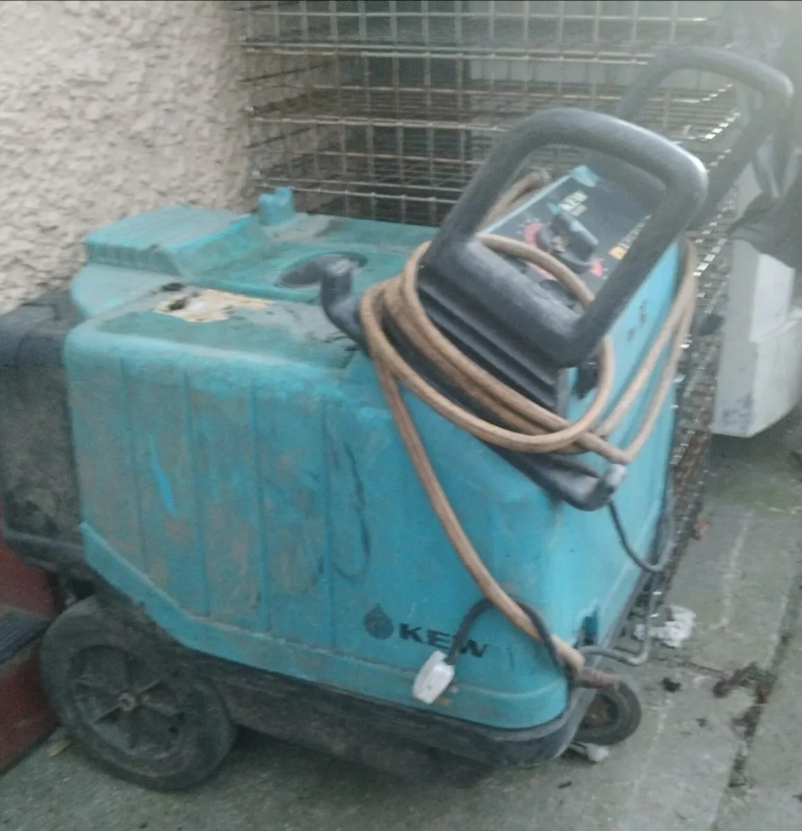 Power washer - Image 1