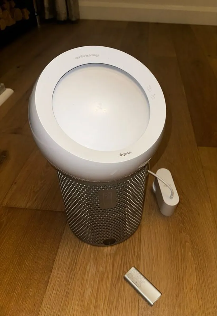 Dyson Pure Cool Me Air Purifier & Fan with Remote - Image 2