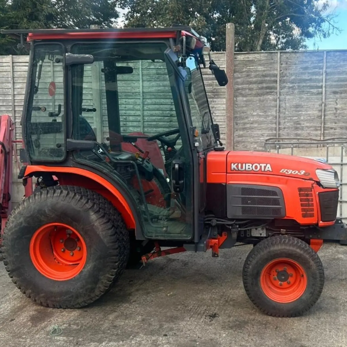 Kubota B3030 compact tractor - Image 4