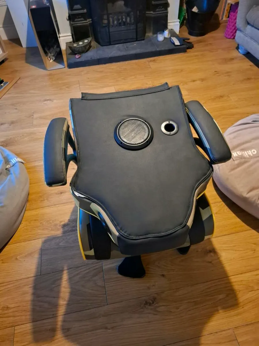 X Rocker Gaming chair - Image 2